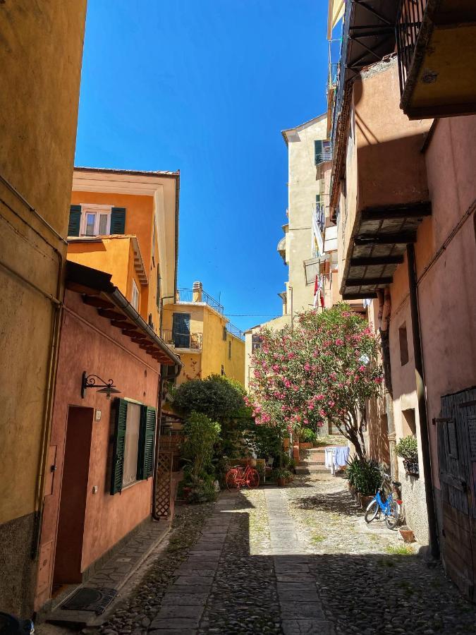 Ferienwohnung Omarea - Imperia Exterior foto